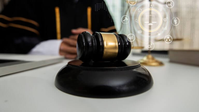 Appian vs Pegasystems, il primo verdetto