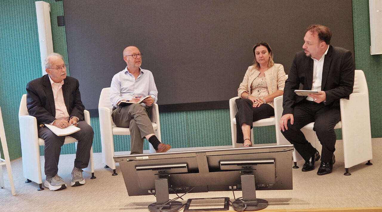 Round table Var Group