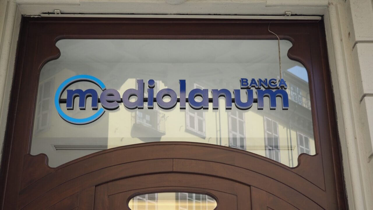 Shutterstock_2025117839