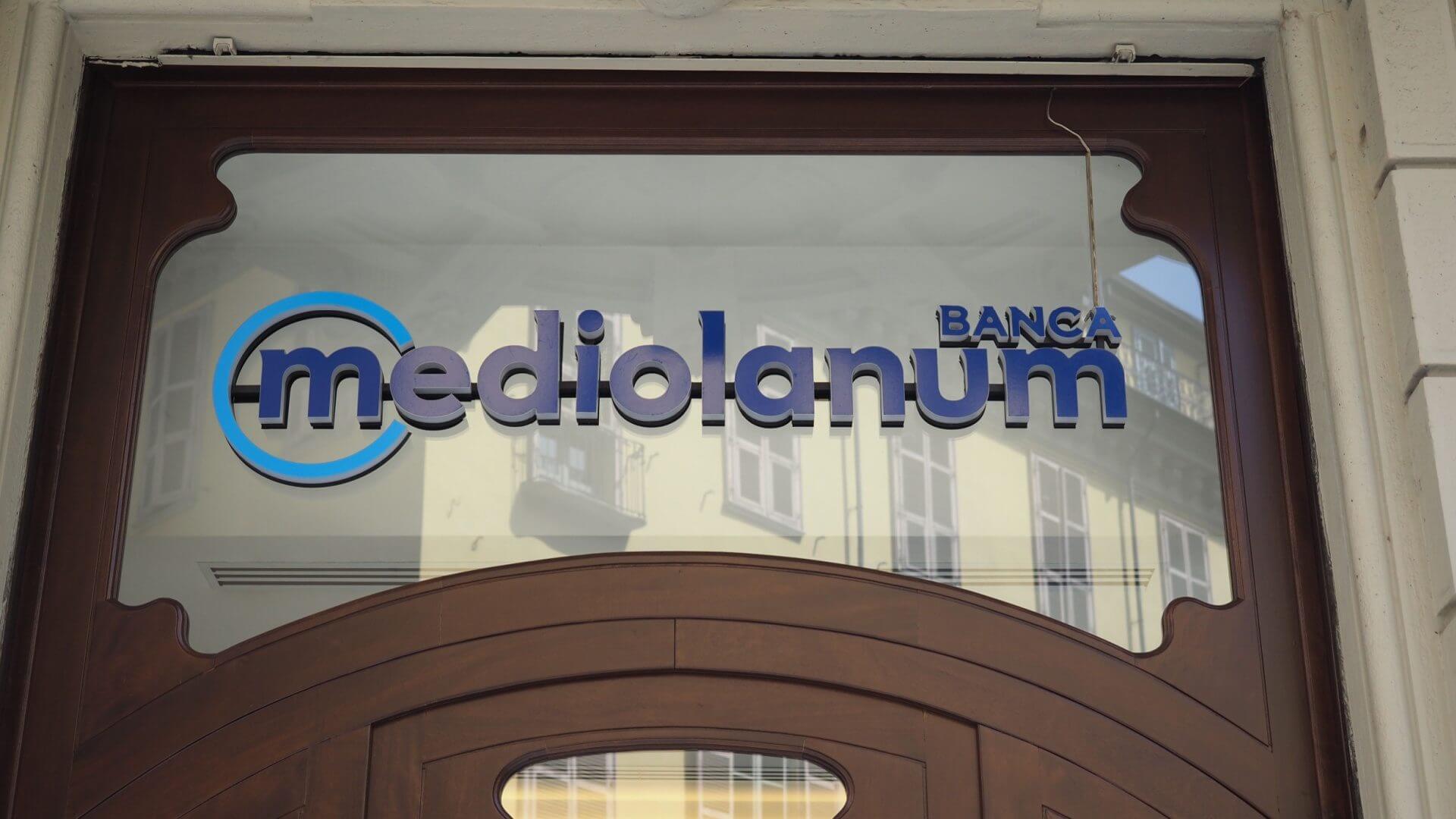 Shutterstock_2025117839