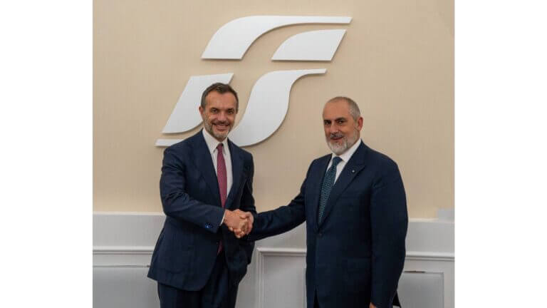 Vincenzo Esposito, AD di Microsoft Italia e Stefano Donnarumma, AD del gruppo FS